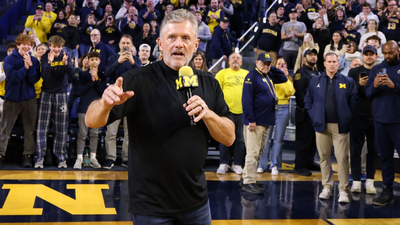 خمسة مدربين جدد من SEC في يوم واحد؟ دائري التدريب البري لعام 2025 لكرة القدم الجامعية بالأرقام