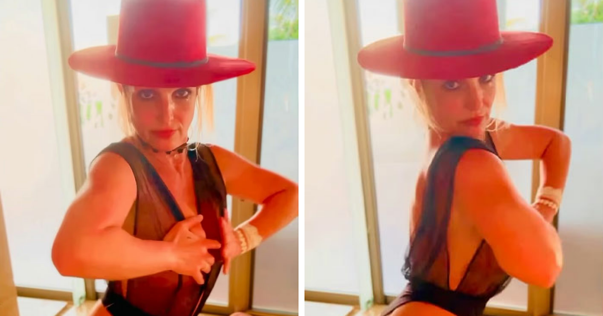 "عار": بريتني سبيرز تعاني من كارثة خزانة الملابس في ملابس داخلية شفافة أثناء أداء Twerking إلى Cardi B