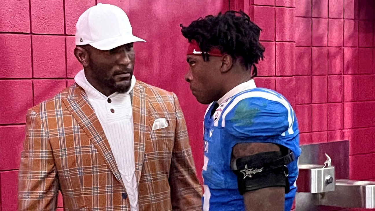 لويس من ميامي يشجع لاسي والمتمردين الصامدين