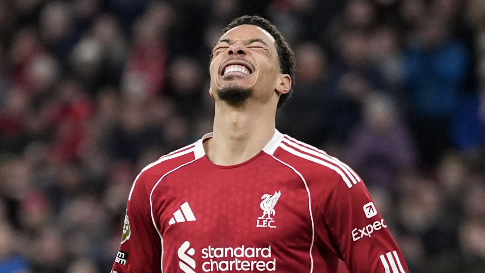 ليفربول يتراجع خطوة كبيرة إلى الوراء مع تمسك بيرنلي بالتعادل في آنفيلد