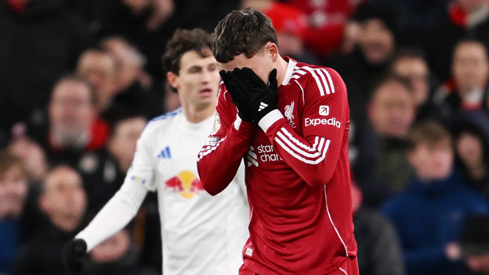 ليفربول يتعثر بالتعادل على أرضه أمام ليدز