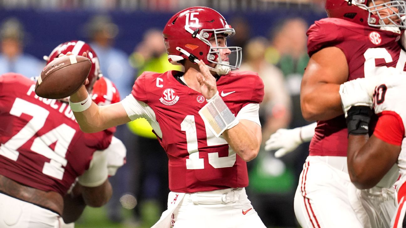 يعلن تاي سيمبسون عن مسودة اتحاد كرة القدم الأميركي: ماذا يعني لفئة QB، التحركات التالية في ألاباما؟